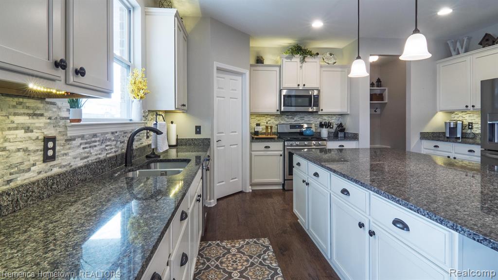 49606 E CENTRAL Park, Shelby Twp, MI 48317 — Photo 10