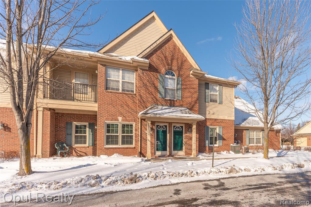 11698 Farmington Road, Livonia, MI, 48150