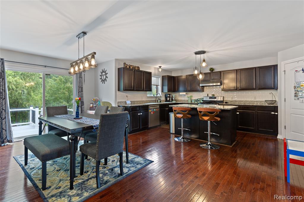 43198 Wilderness Drive, Canton, MI 48188 — Photo 3