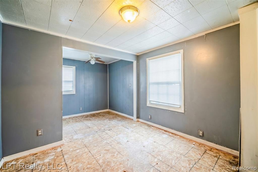 453 Spruce Street, Wyandotte, MI 48192 — Photo 9
