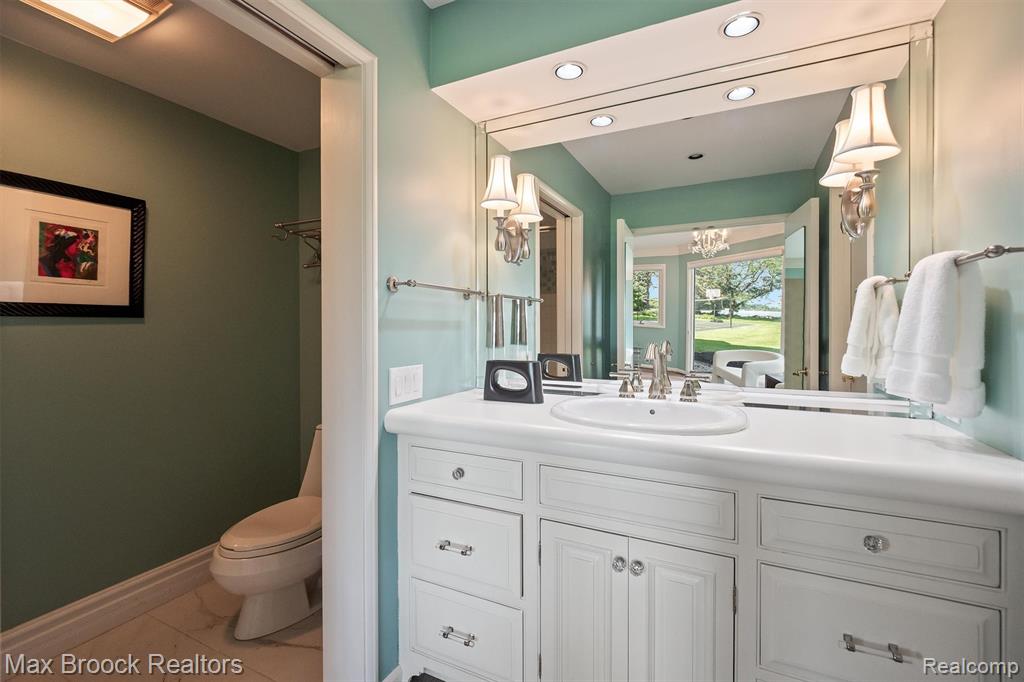 3333 W Shore Drive, Orchard Lake Village, MI 48324 — Photo 62