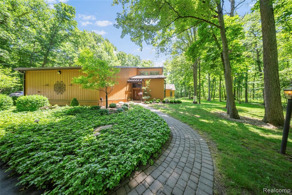 8931 Bridge Road, Grosse Ile, MI 48138 — Photo 2