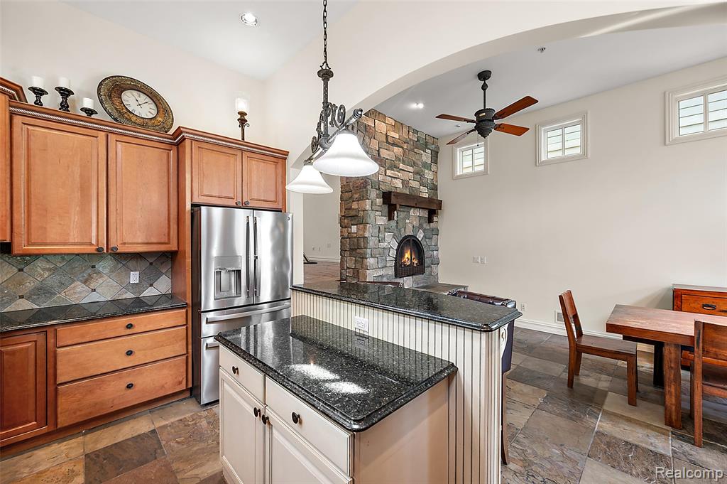 3875 Andover Avenue, Auburn Hills, MI 48326 — Photo 8