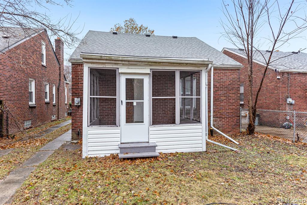 9500 Lakepointe Street, Detroit, MI 48224 — Photo 19