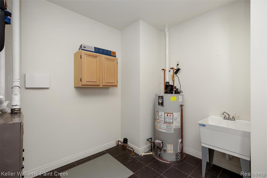 37580 Lakeshore Drive, Harrison Township, MI — Photo 51