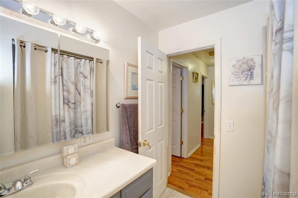 2971 Welland Drive, Saginaw, MI 48601 — Photo 38