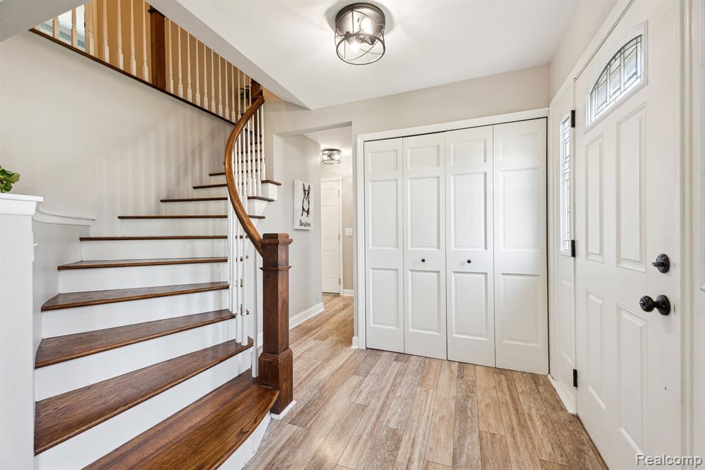 7363 HILLSBORO Drive, Canton, MI 48187 — Photo 6