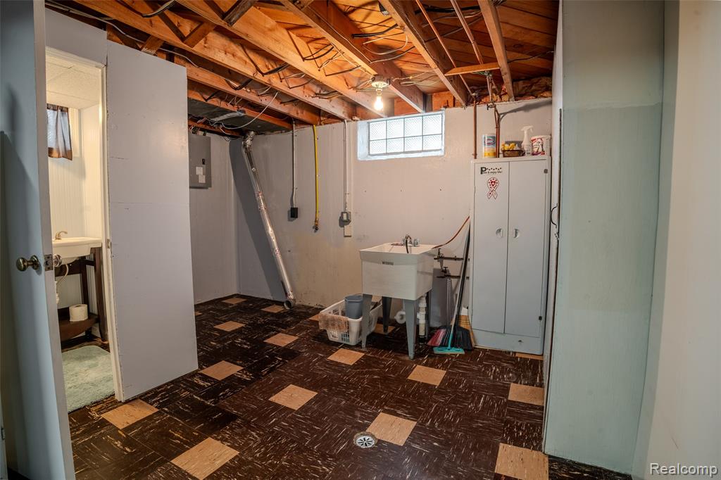 8132 Balfour Avenue, Allen Park, MI 48101 — Photo 22