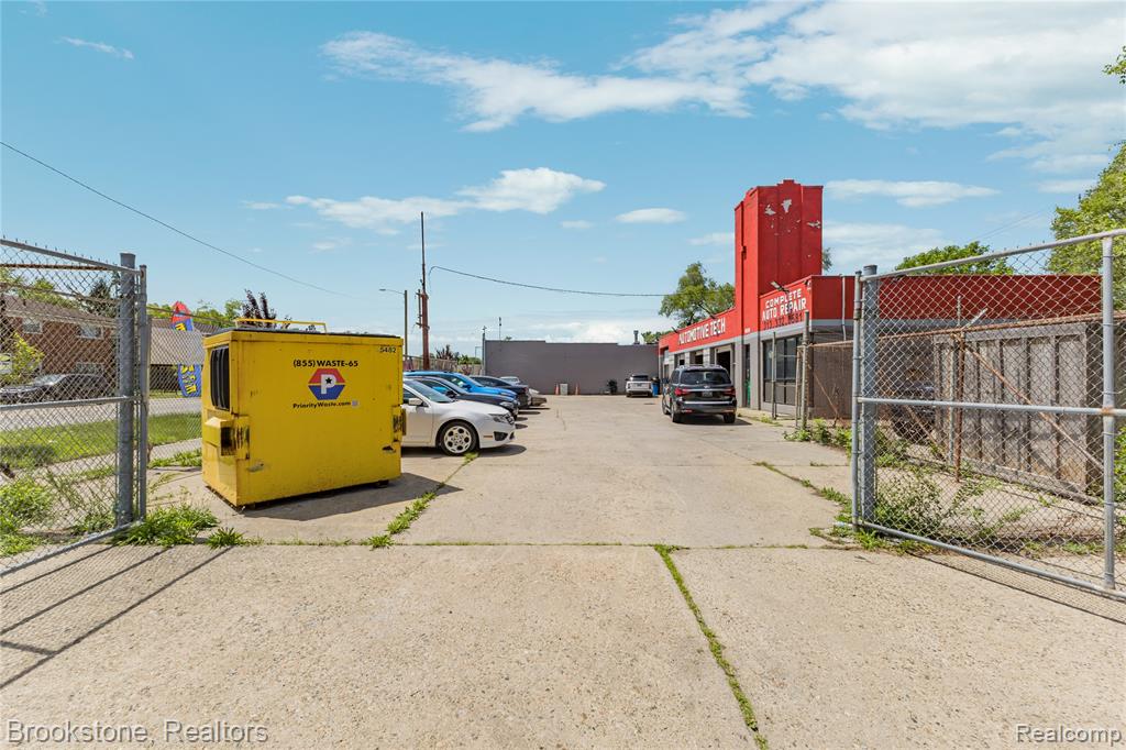 10200 Whittier Street, Detroit, MI 48224 — Photo 8