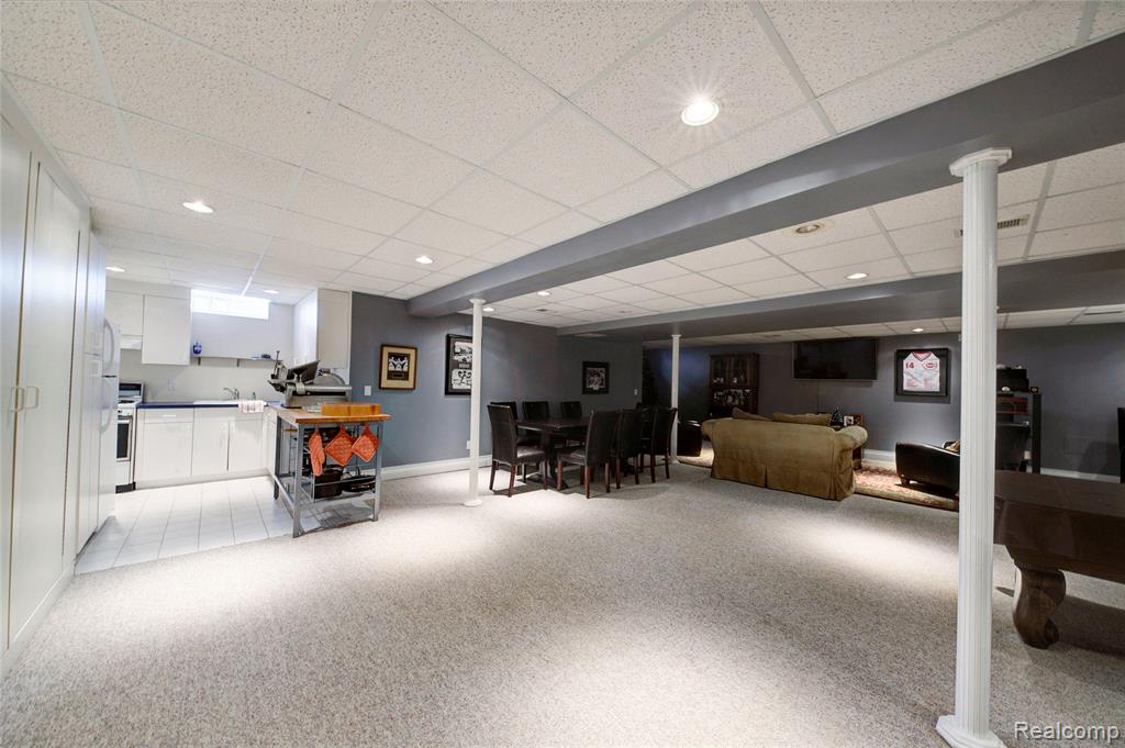 46822 Springhill Drive, Shelby Twp, MI 48317 — Photo 32