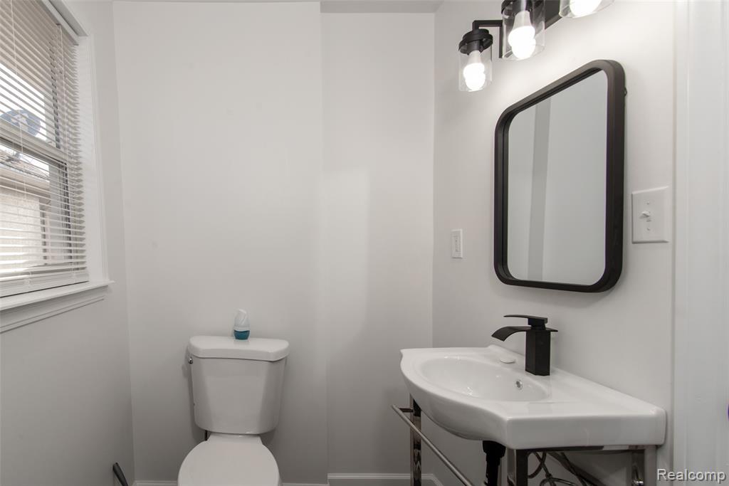 3222 W Buena Vista Street, Detroit, MI 48238 — Photo 19