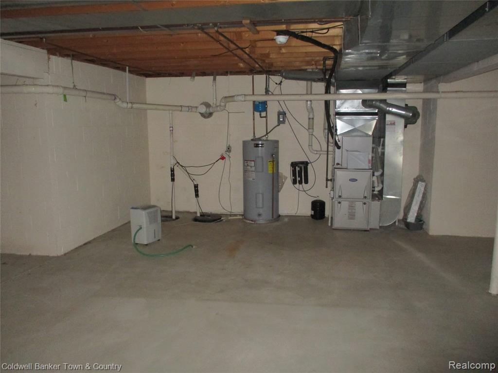 9102 Lake Crest Drive, Whitmore Lake, MI 48189 — Photo 37