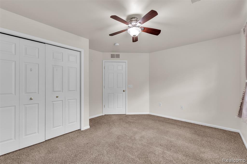592 Olde English Circle, Howell, MI 48855 — Photo 18
