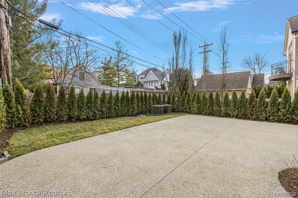 535 Henrietta Street, Birmingham, MI 48009 — Photo 44