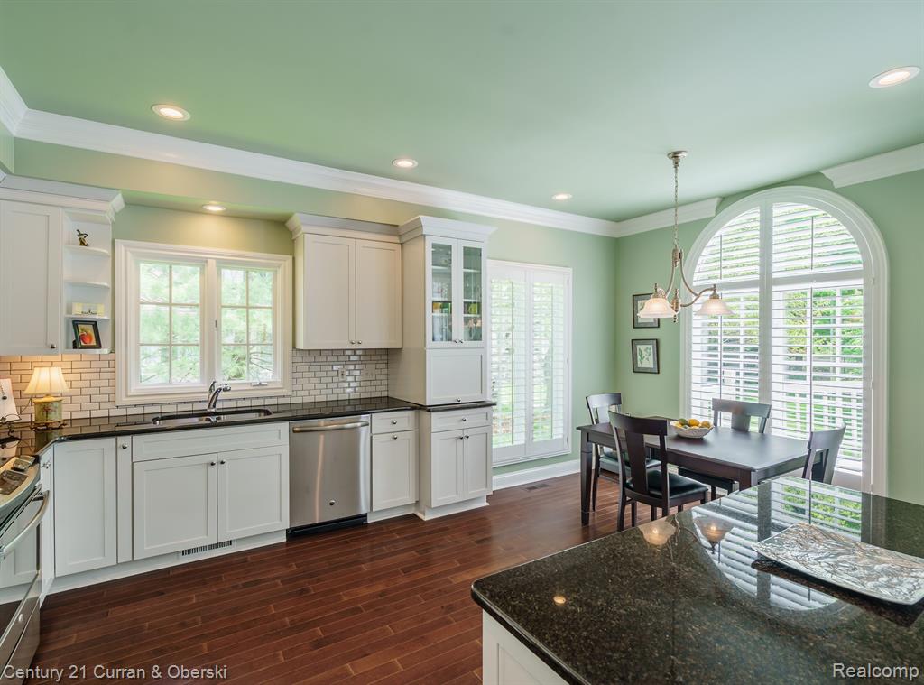 439 COVINGTON Court, Northville, MI 48168 — Photo 9