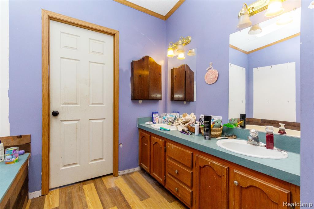 6463 CENTER Road, Fenton, MI 48430 — Photo 15