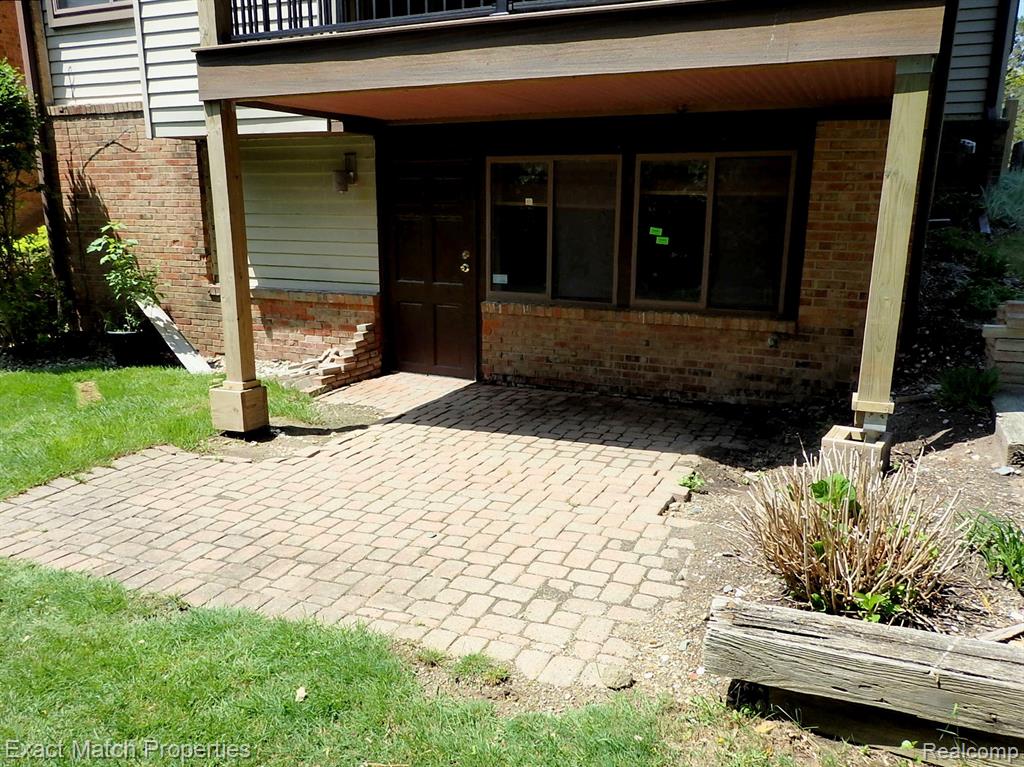 4411 Laurel Club Circle, West Bloomfield, MI 48323 — Photo 6