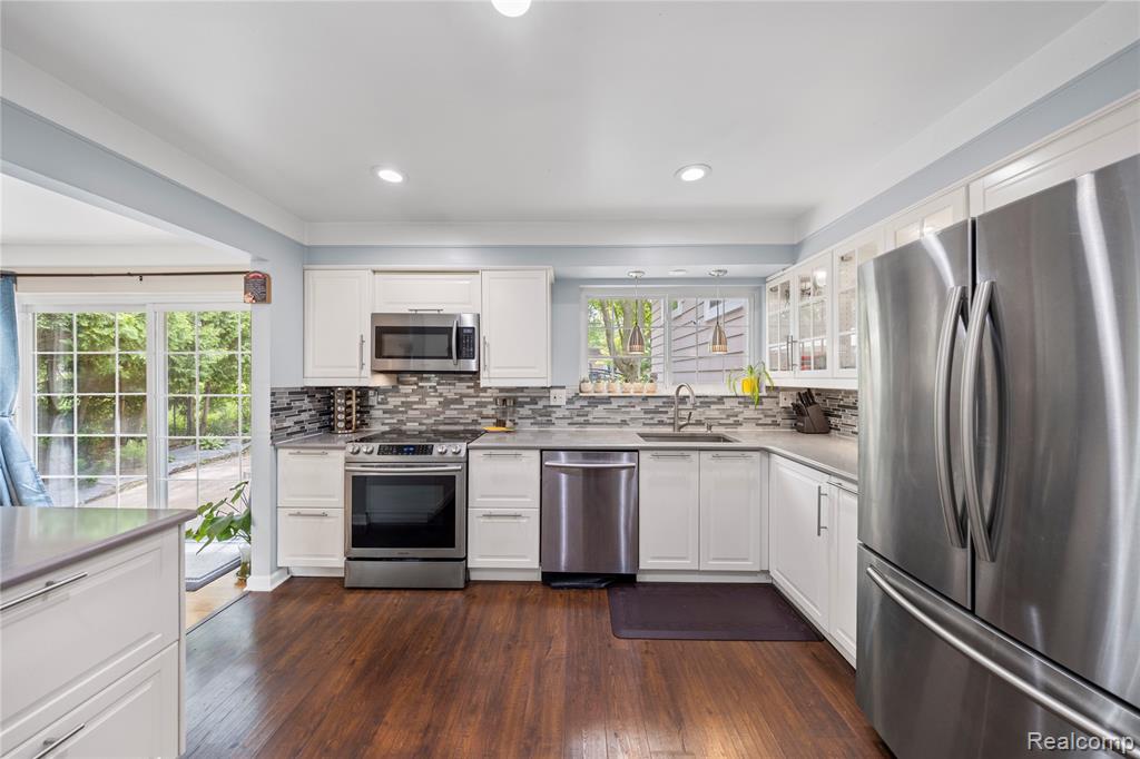 4118 CHERRYWOOD Drive, Troy, MI 48098 — Photo 10
