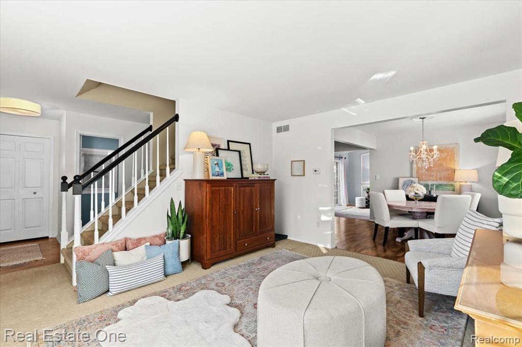 909 Alpine Court, Brighton, MI 48116 — Photo 4