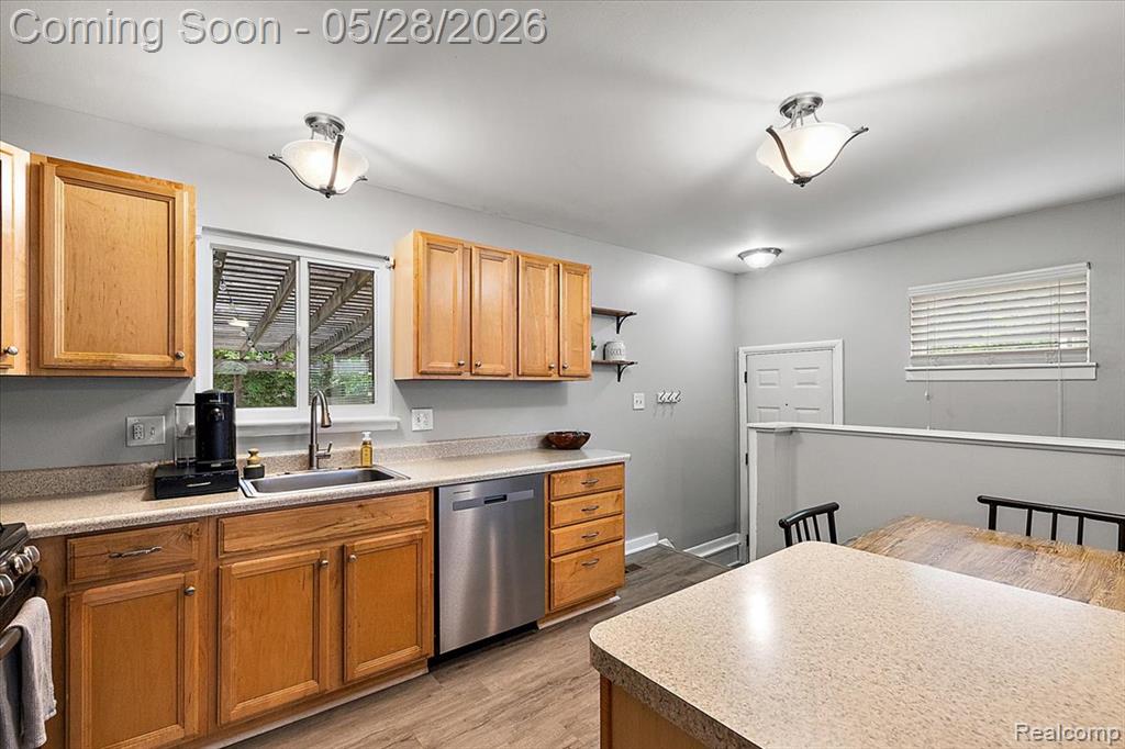 23015 Tuck Road, Farmington, MI 48336 — Photo 9