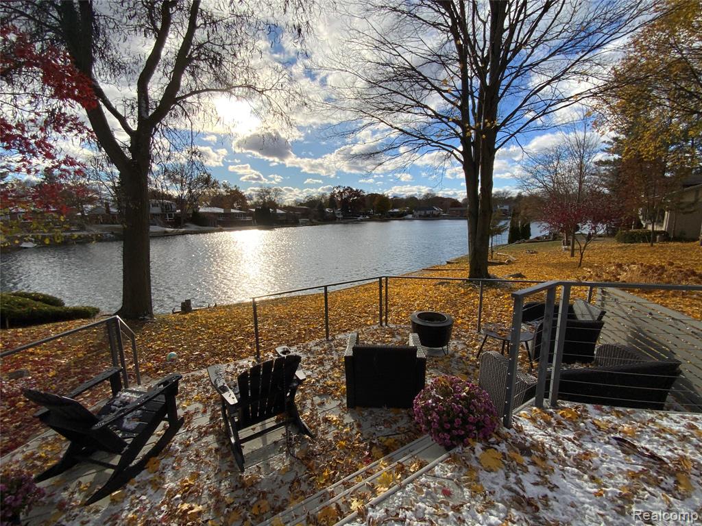 6749 Little Creek Drive, Troy, MI 48085 — Photo 4
