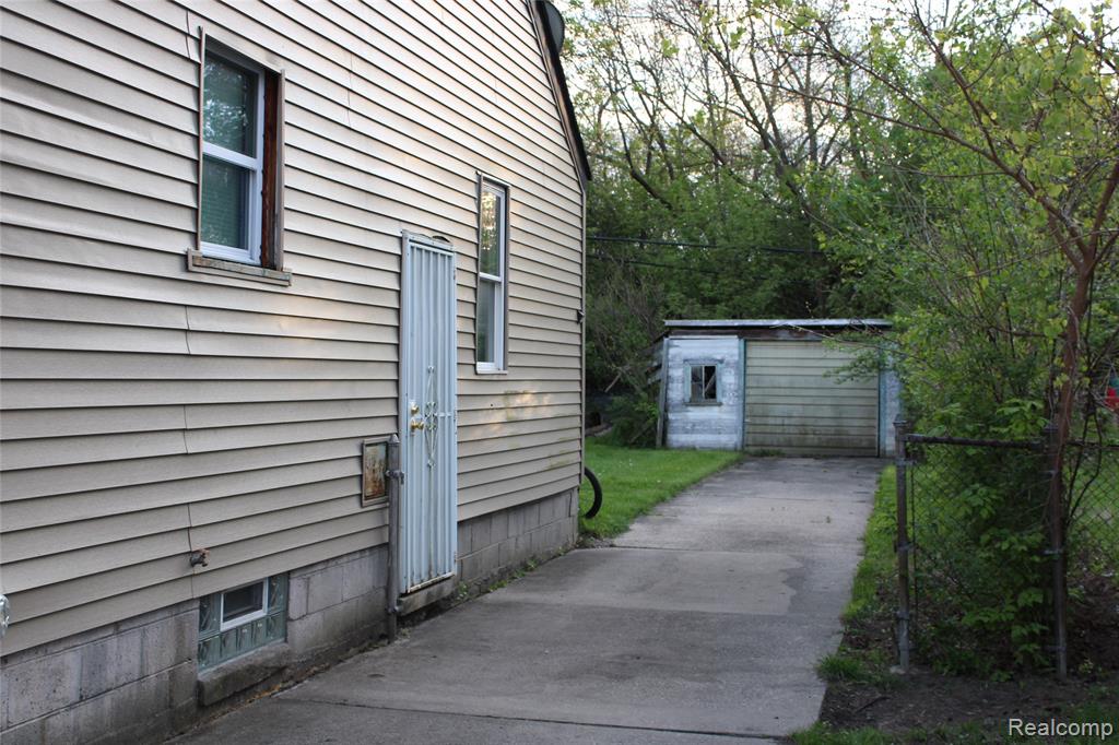 9337 Rutland Street, Detroit, MI 48228 — Photo 7