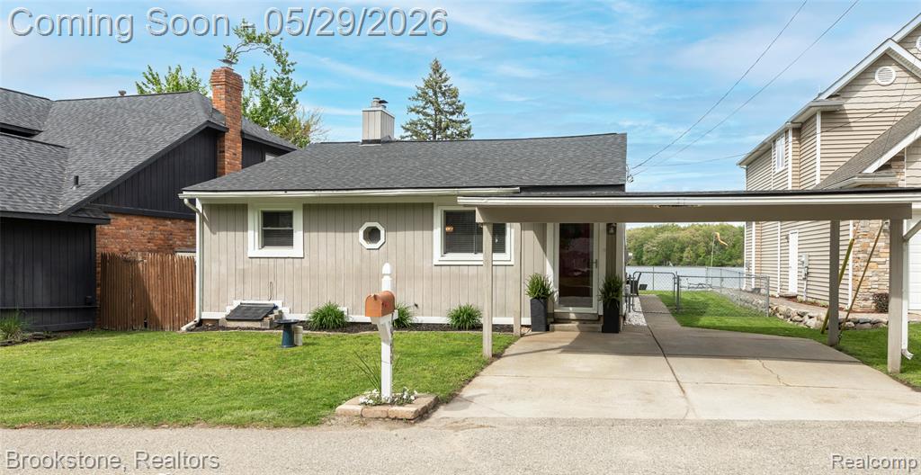 7900 DETROIT Boulevard, West Bloomfield, MI 48323 — Photo 12