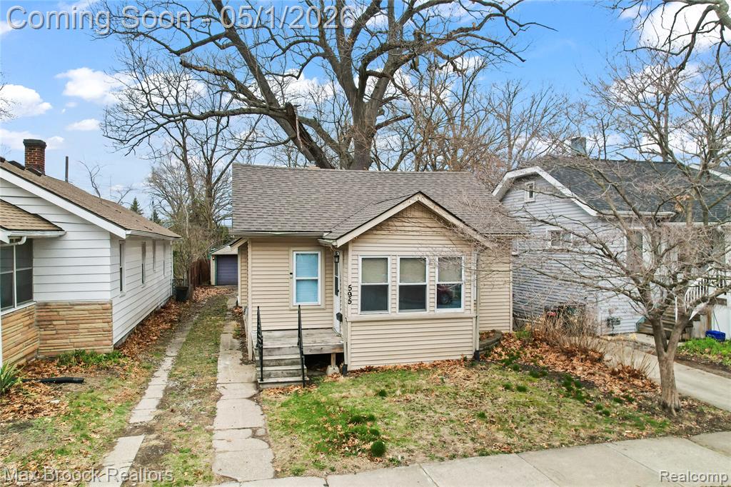 595 E Drayton Street, Ferndale, MI 48220 — front exterior