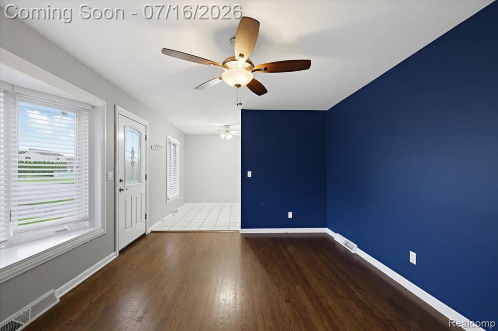 986 Gill Street, Oxford, MI 48371 — Photo 10