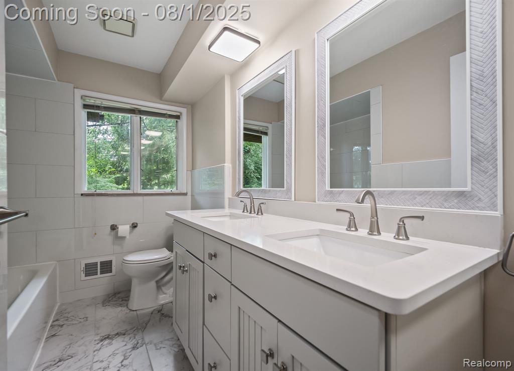 4866 Walnut Lake Road, Bloomfield Hills, MI — Photo 22