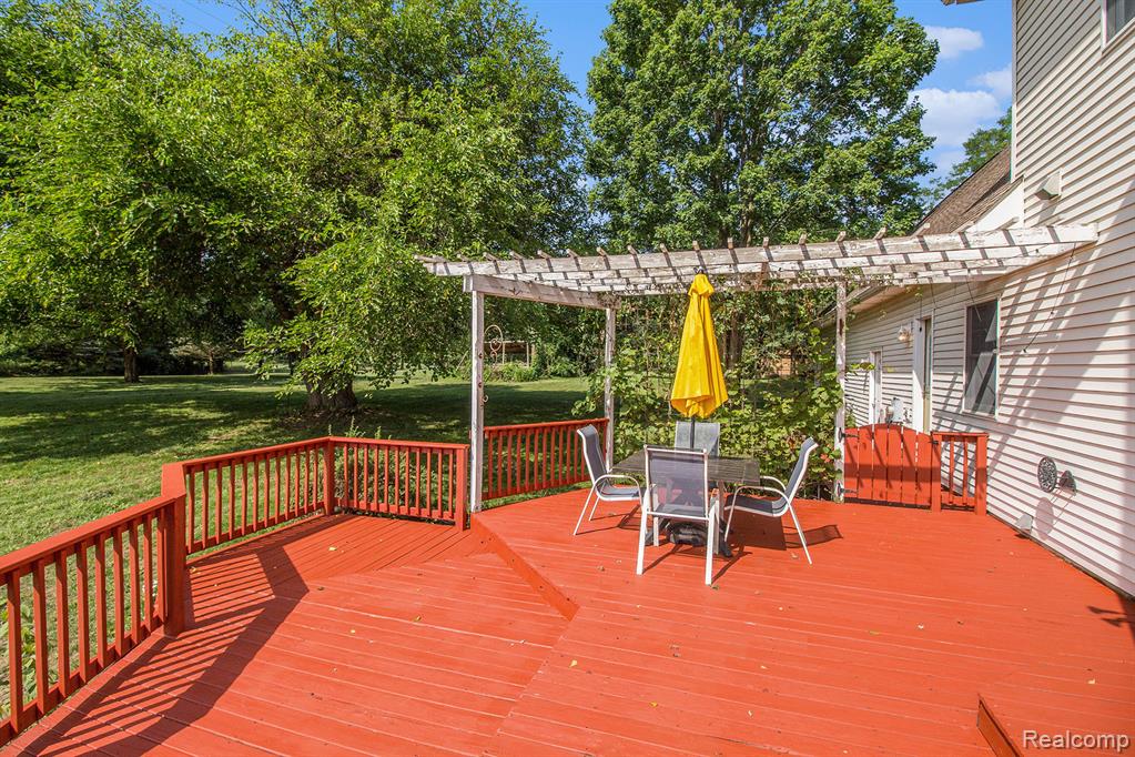 8472 Maltby Road, Brighton, MI 48116 — Photo 26