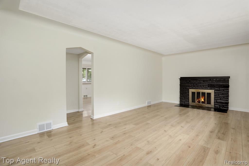 7206 YACHT Avenue, Warren, MI 48091 — Photo 8