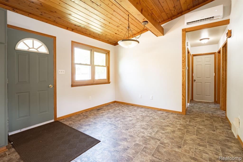 4069 Loch Drive, Highland, MI — Photo 9