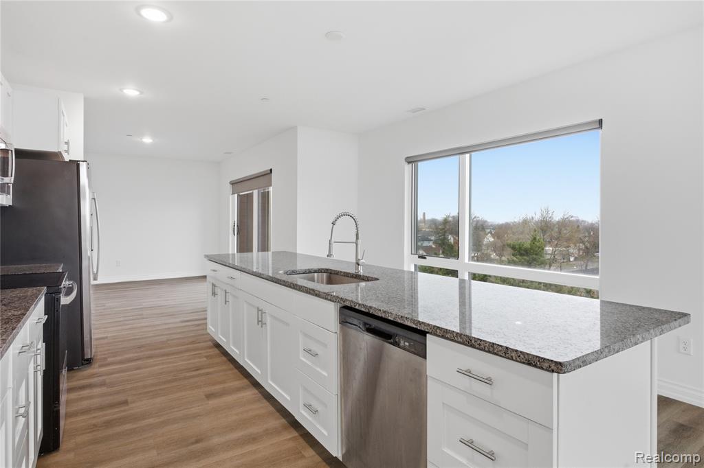 166 Oak st Street, Wyandotte, MI, 48192