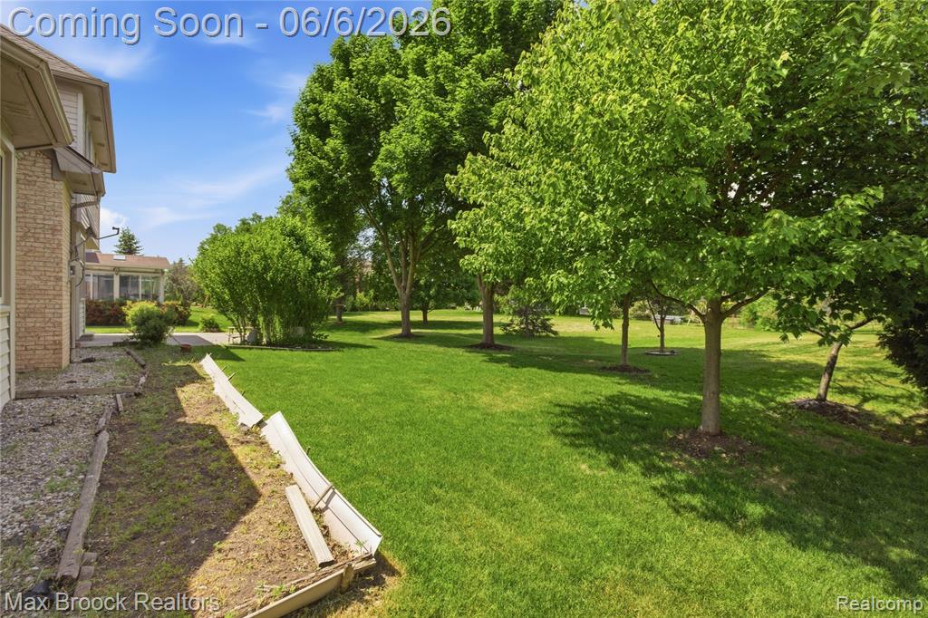 46547 Glen Eagle Drive, Utica, MI 48315 — Photo 57