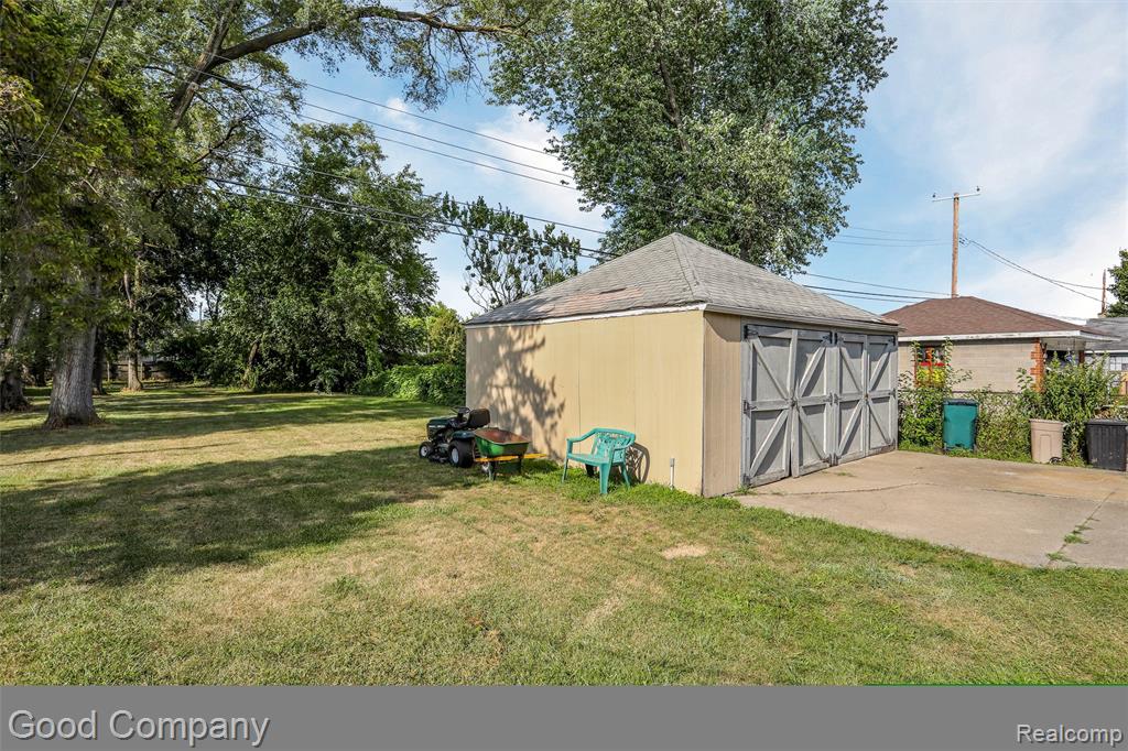 1727 E Elza Avenue, Hazel Park, MI 48030 — Photo 30