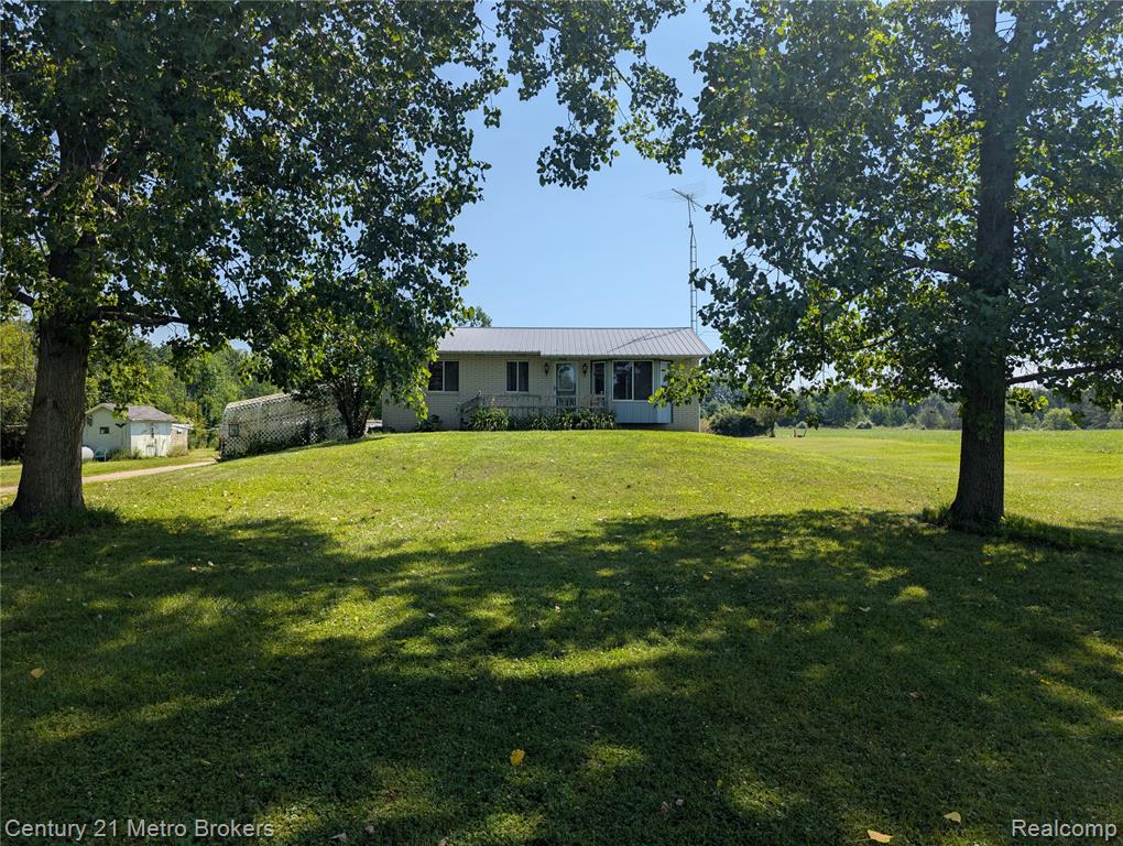 10190 Oak Road, Otisville, MI 48463 — front exterior