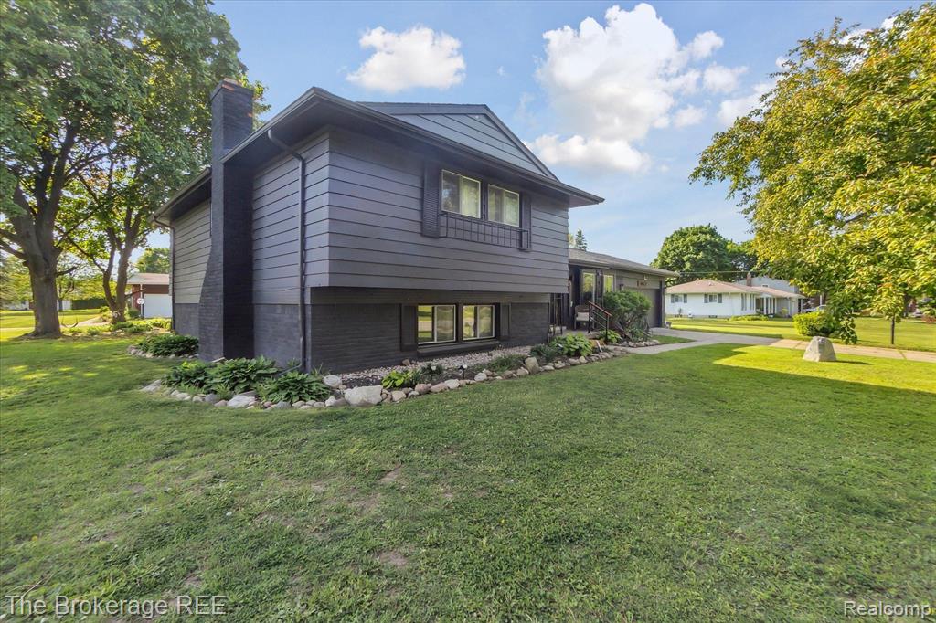 5394 KIMBERLY Drive, Grand Blanc, MI 48439 — Photo 3