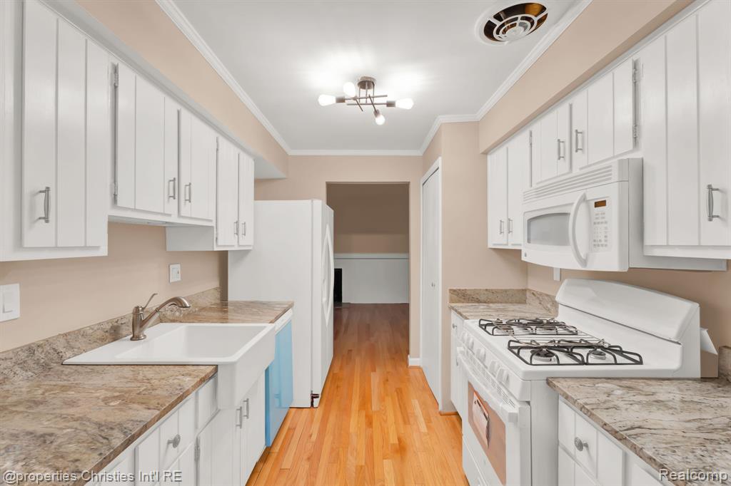 1805 Wickham Street, Royal Oak, MI 48073 — Photo 11