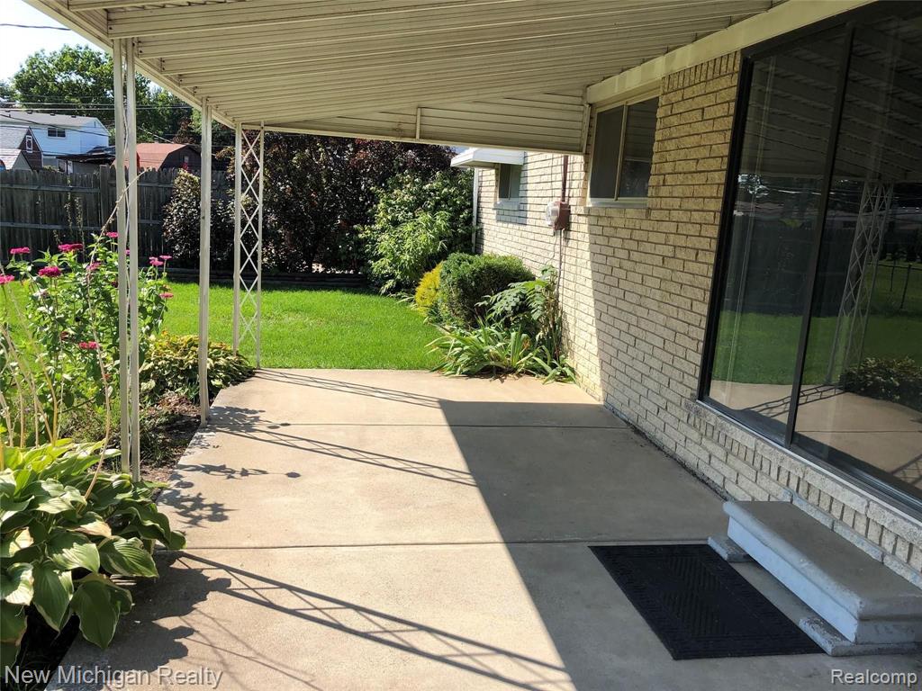 5060 BRISTOR Drive, Sterling Heights, MI 48310 — Photo 16