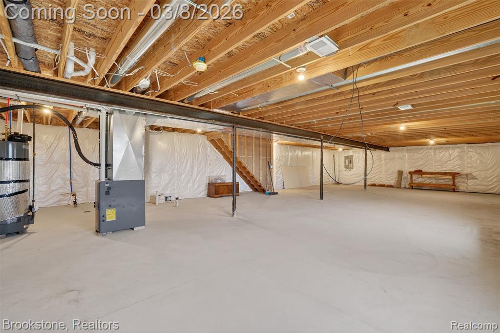 9477 Hickory Hollow Court, Davison, MI 48423 — Photo 32