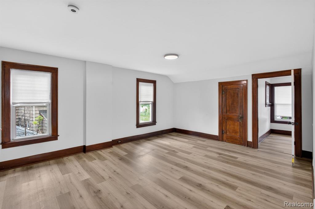 810 E 8th Street, Flint, MI 48503 — Photo 21