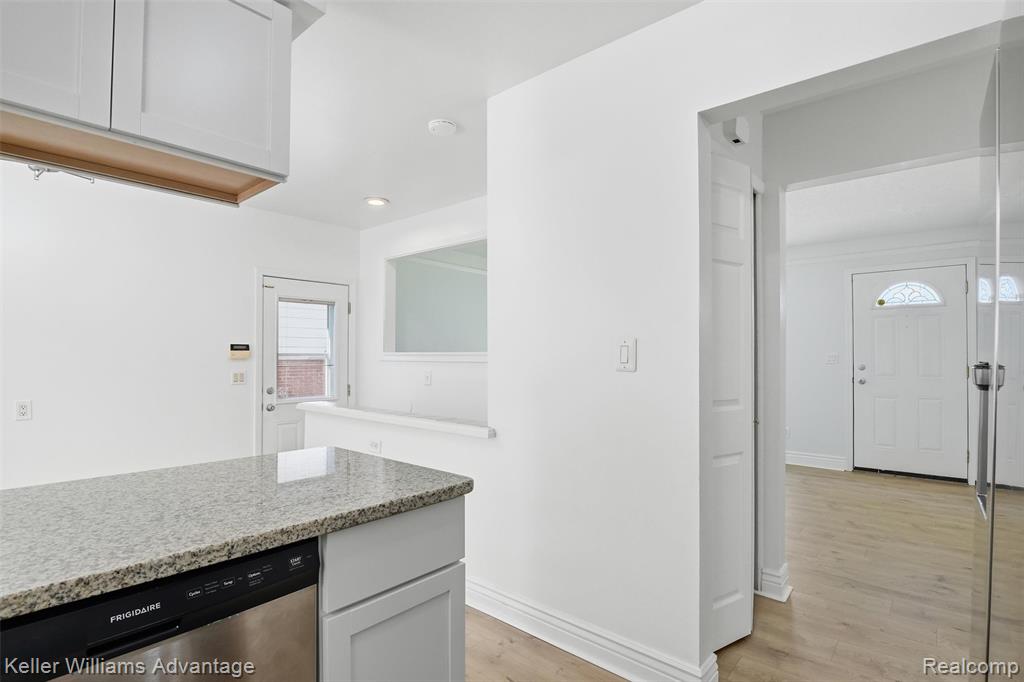 9883 William Street, Taylor, MI 48180 — Photo 11