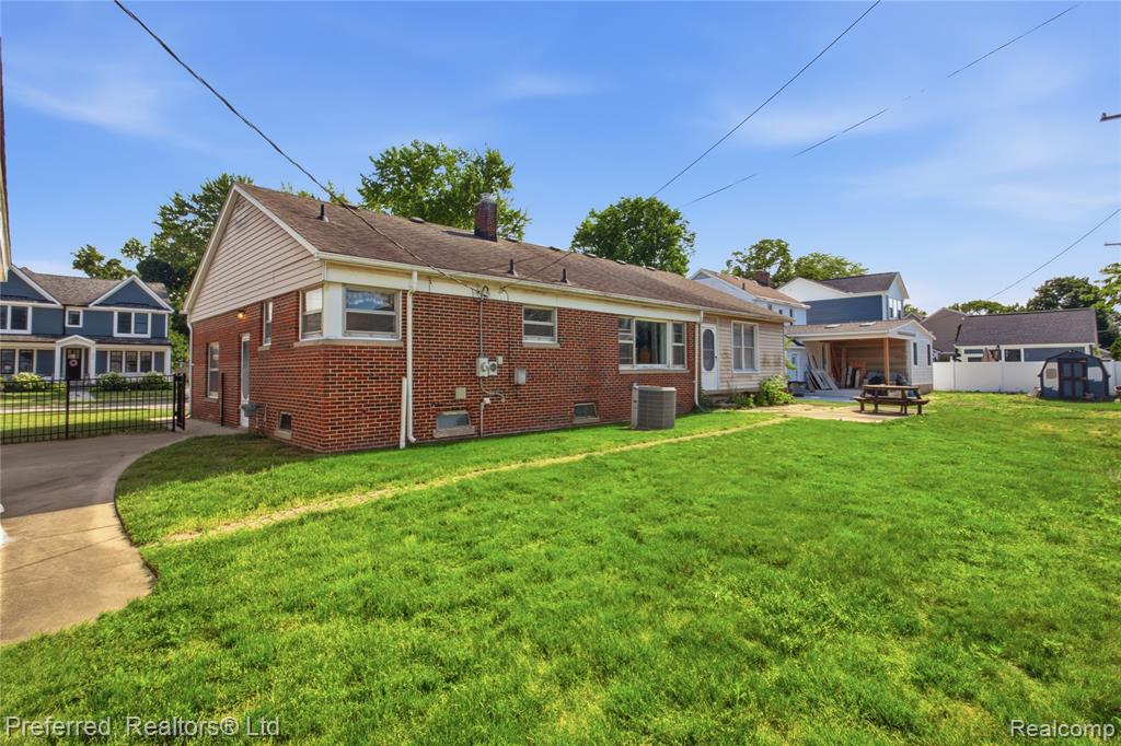 860 Palmer Street, Plymouth, MI 48170 — Photo 25