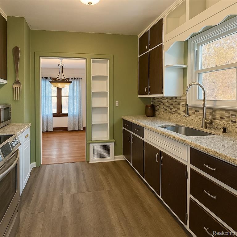 630 Buckingham Ave, Flint, MI 48507 — Photo 11