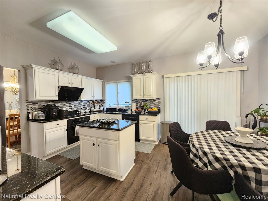 47348 CIDER MILL Drive, Novi, MI — Photo 4
