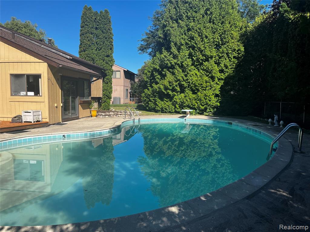 5231 Bantry Drive, West Bloomfield, MI — Photo 4