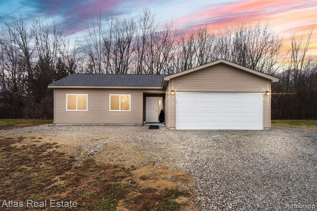 4081 Hidden View Drive, Flint, MI 48506 — front exterior