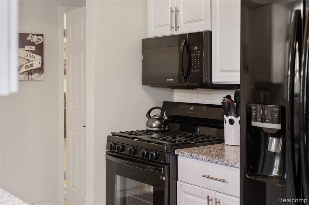41600 Janet Drive, Clinton Twp, MI 48038 — Photo 12