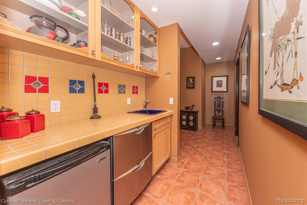 9945 ROLLING GREENS Drive, Pinckney, MI 48169 — Photo 55